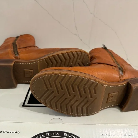 Frye Veronica 6” Shortie brown leather moto boot. Great condition. - Picture 7 of 10